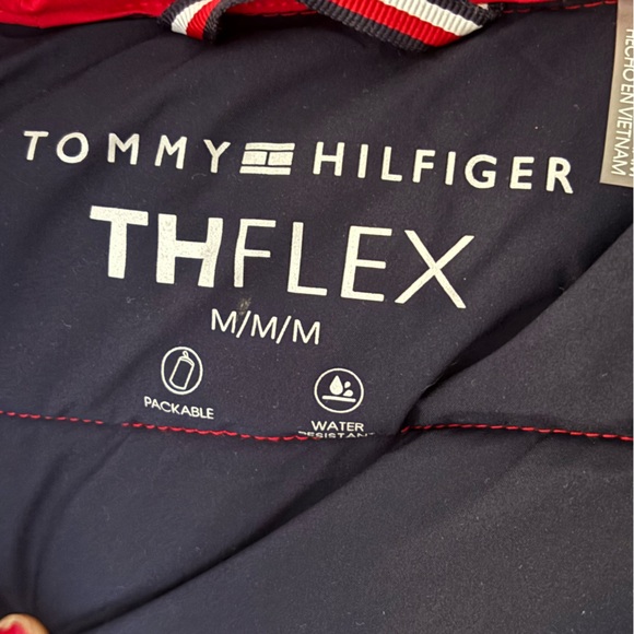 Tommy Hilfiger Women’s Vibrant Red Puffer Jacket - Picture 2 of 15